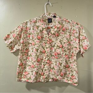 GAP size medium Women's Floral Button Down short sleeve Shirt - Pink and Green